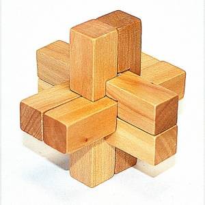 Головоломка деревянная в картонной коробке К57