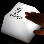 svetilnik_knopka_ot_klaviaturi_usb_shift-2.jpg